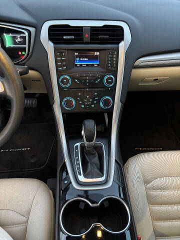 2014 Ford Fusion Hybrid SE