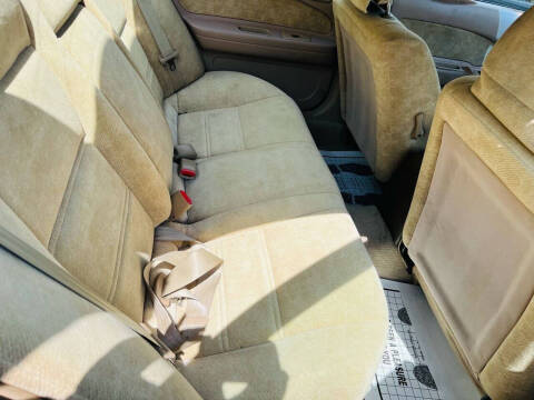 1998 Nissan Maxima SE