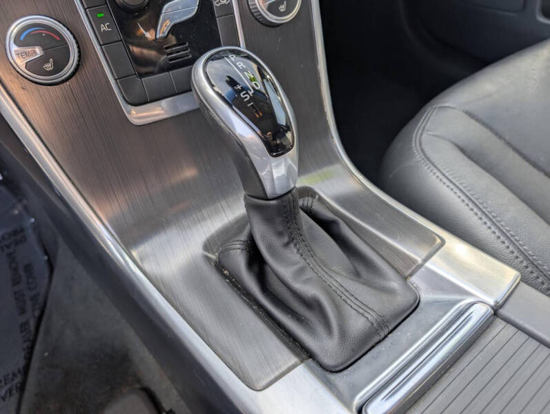 2016 Volvo XC60 T5 Premier