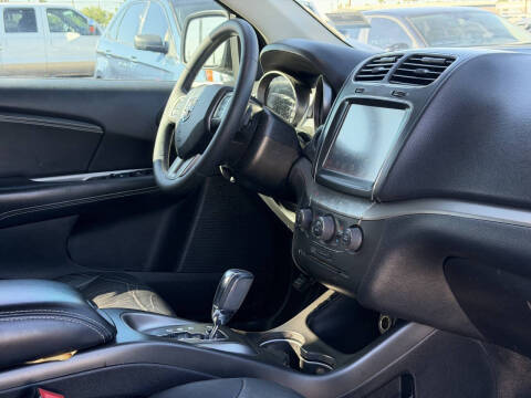 2018 Dodge Journey Crossroad