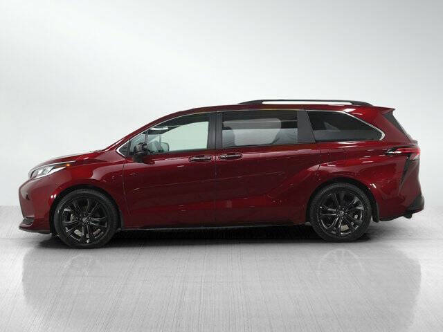 2022 Toyota Sienna XSE 7-Passenger