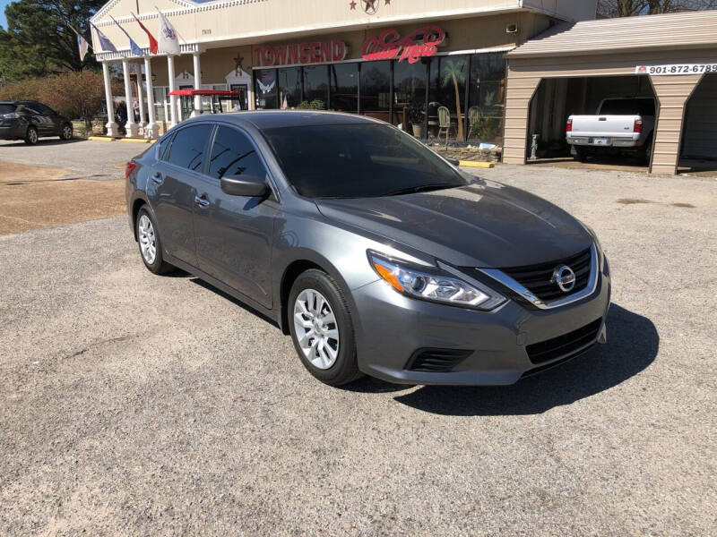 2018 Nissan Altima for sale at Townsend Auto Mart in Millington TN
