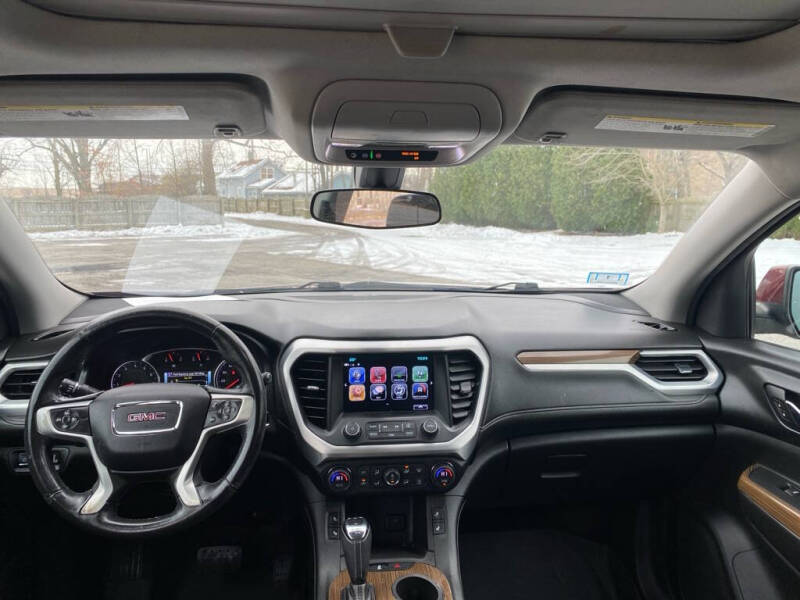 2017 GMC Acadia SLE-2