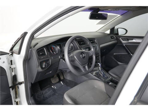 2016 Volkswagen e-Golf SE