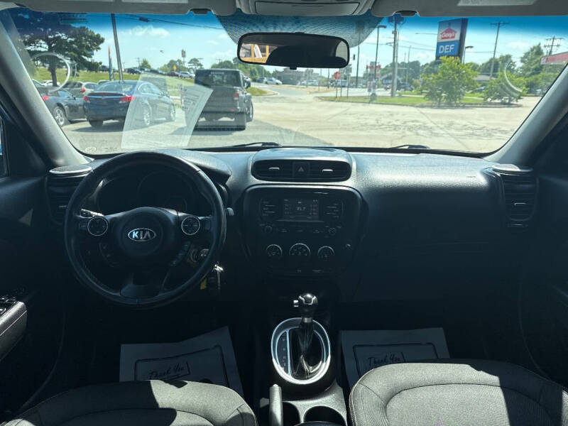 2016 Kia Soul +