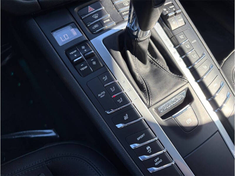 2020 Porsche Macan