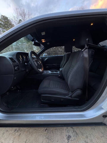 2013 Dodge Challenger SXT