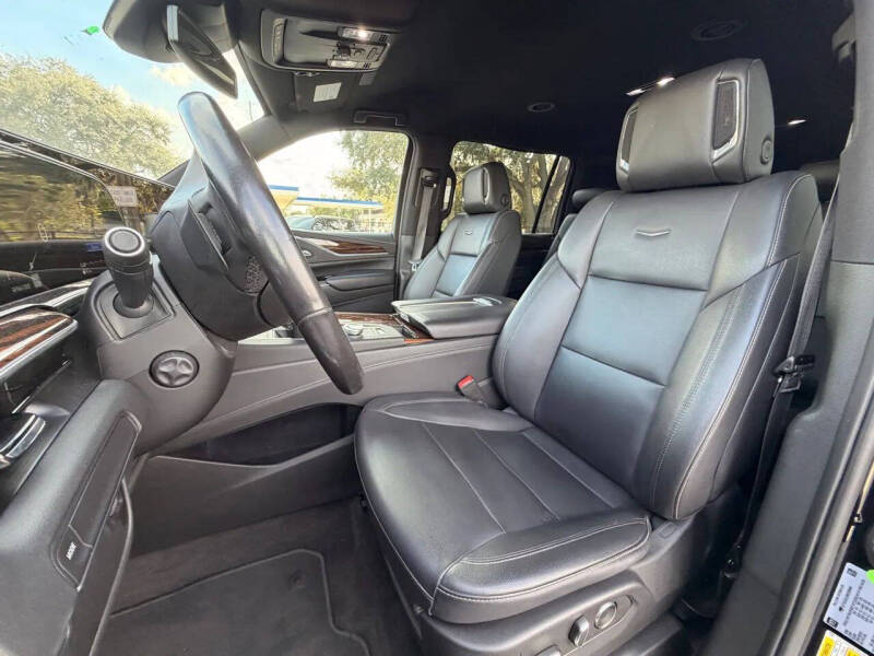 2022 Cadillac Escalade ESV Luxury