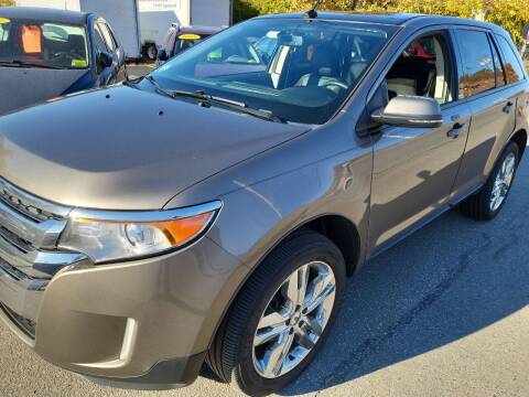 2014 Ford Edge for sale at Howe's Auto Sales in Lowell MA
