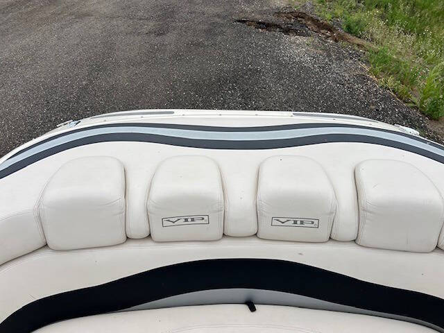 2000 Valiant VIP 18ft