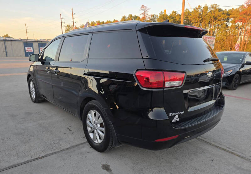 2015 Kia Sedona LX
