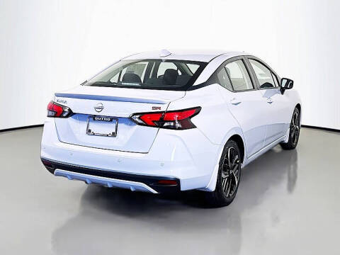 2025 Nissan Versa SR
