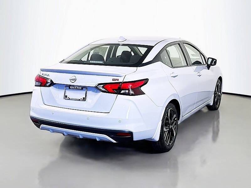 2025 Nissan Versa SR