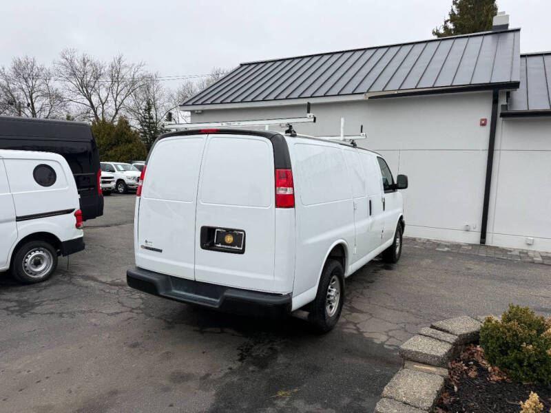 2020 Chevrolet Express 2500