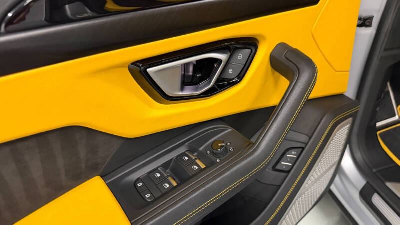 2022 Lamborghini Urus