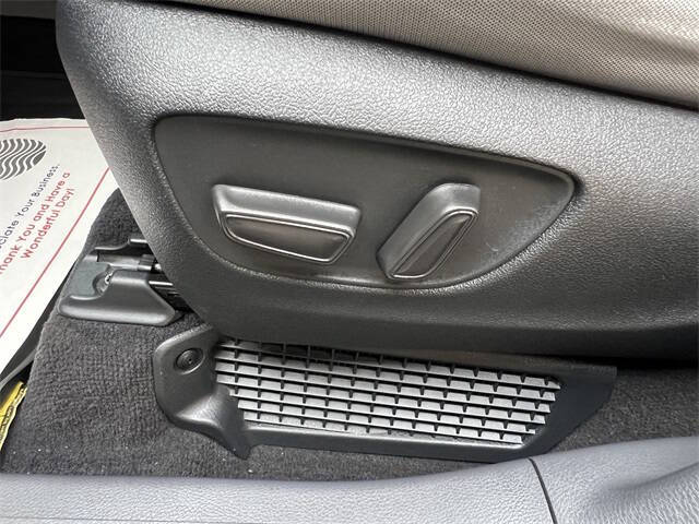 2022 Toyota Sienna LE 8-Passenger