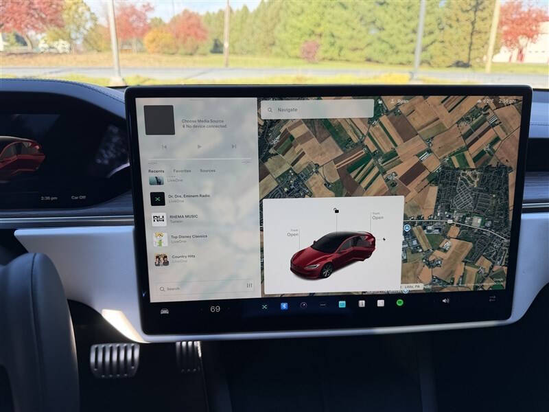 2021 Tesla Model S Plaid