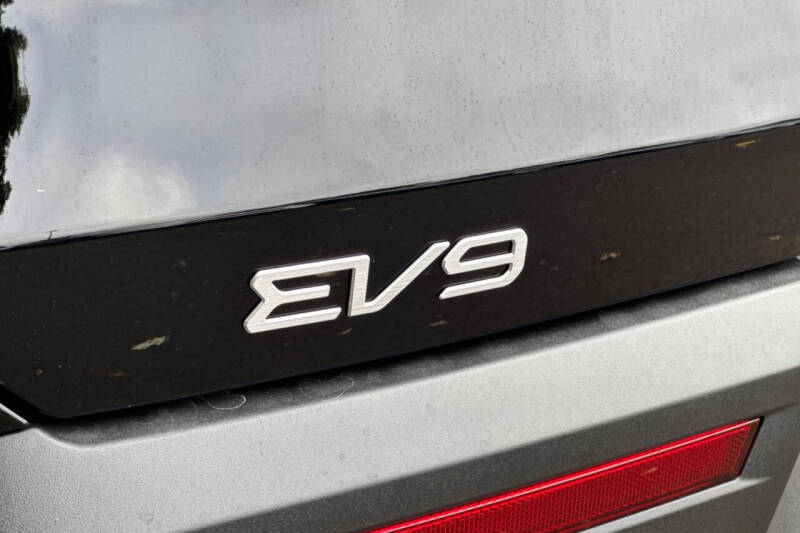 2026 Kia EV9 Light Long Range
