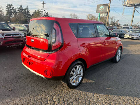 2018 Kia Soul +