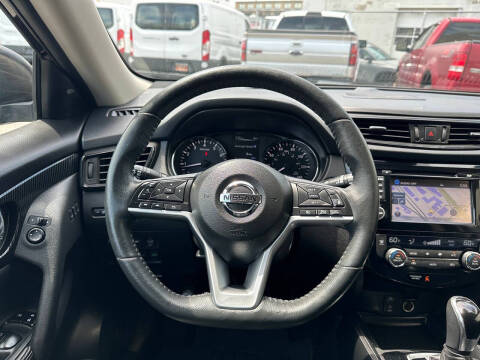 2017 Nissan Rogue SL