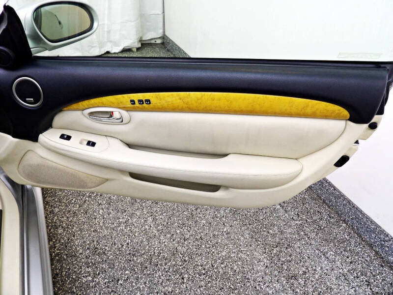 2004 Lexus SC 430