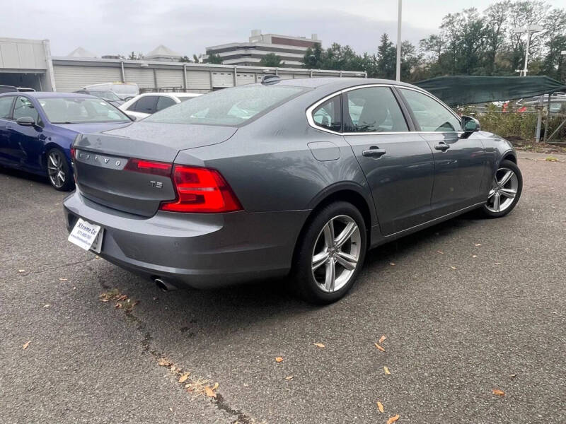 2017 Volvo S90 T5 Momentum