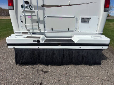 2002 Ford E-Series E-450 SD