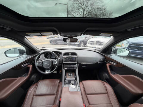 2019 Jaguar F-PACE S