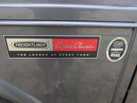2005 Freightliner MH Chassis