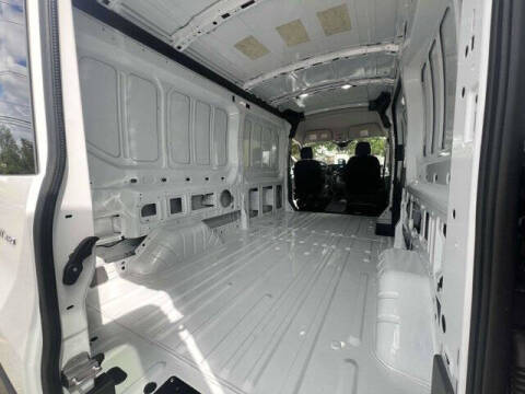 2025 Ford Transit 250