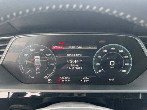 2021 Audi e-tron quattro Premium