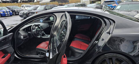 2017 Jaguar XE 35t R-Sport