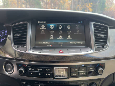 2014 Hyundai Equus Signature