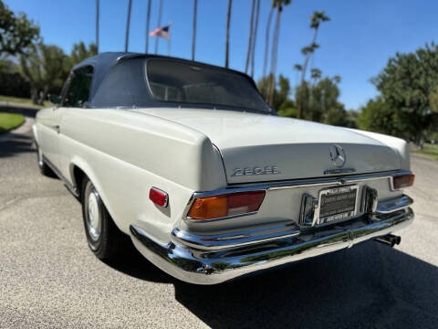 1970 Mercedes-Benz 280-Class