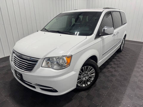 2015 Chrysler Town and Country Touring-L