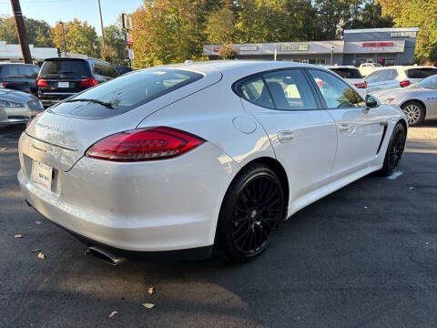 2011 Porsche Panamera 4