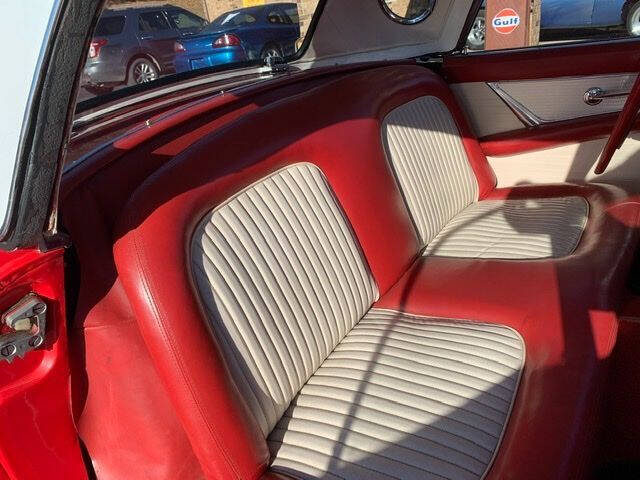 1956 Ford Thunderbird