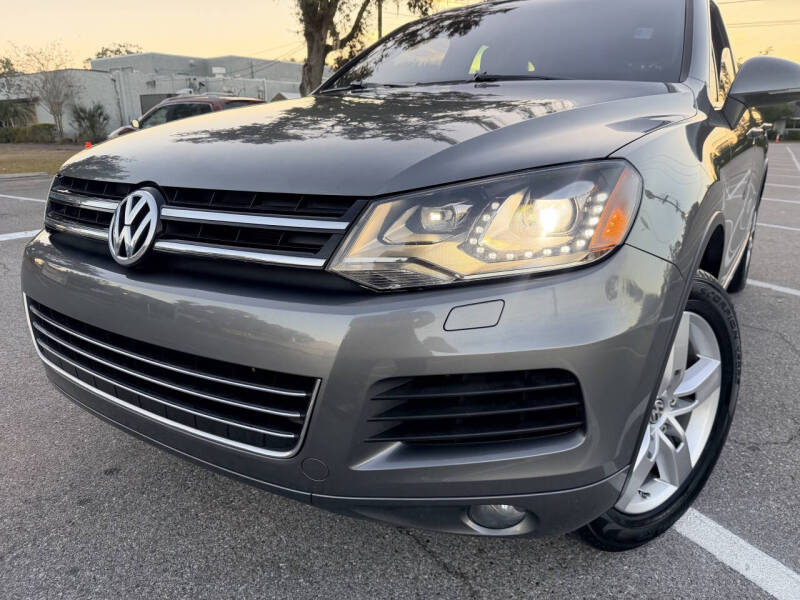 2014 Volkswagen Touareg V6 Sport