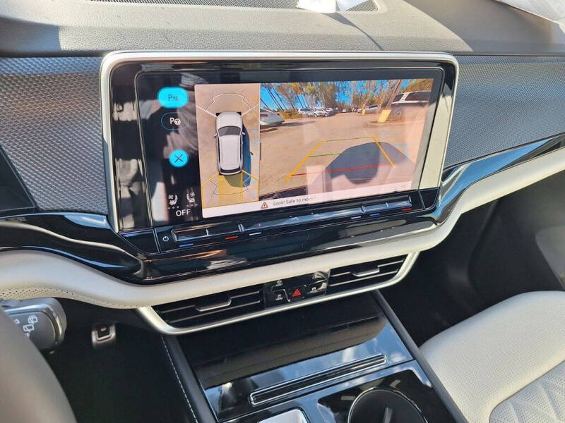 2026 Volkswagen Atlas Cross Sport SEL Premium R-Line 4Motion