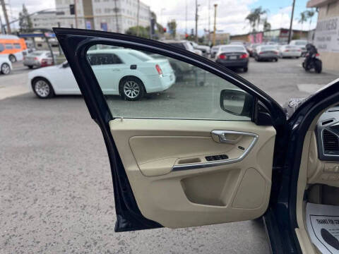 2015 Volvo XC60 T5 Premier