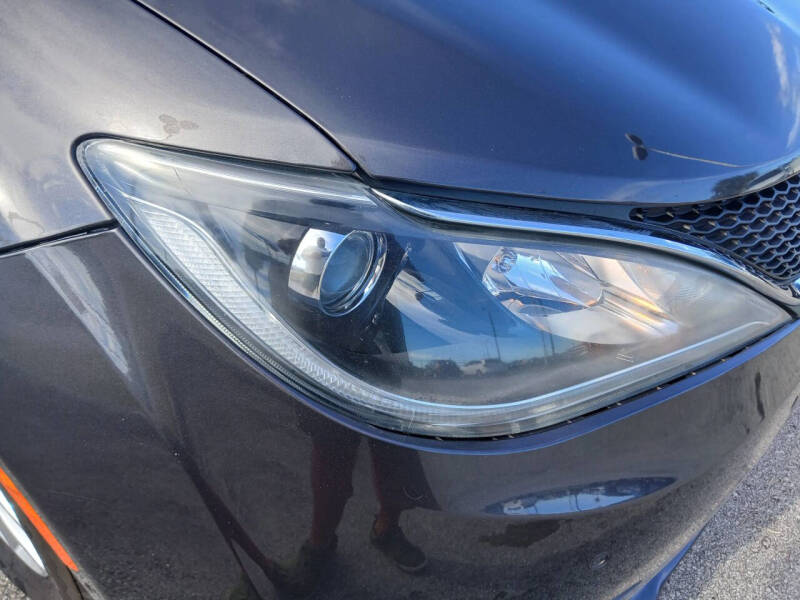 2020 Chrysler Pacifica Touring