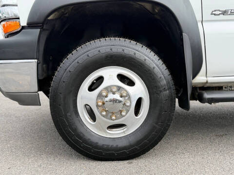 2002 Chevrolet Silverado 3500 LS