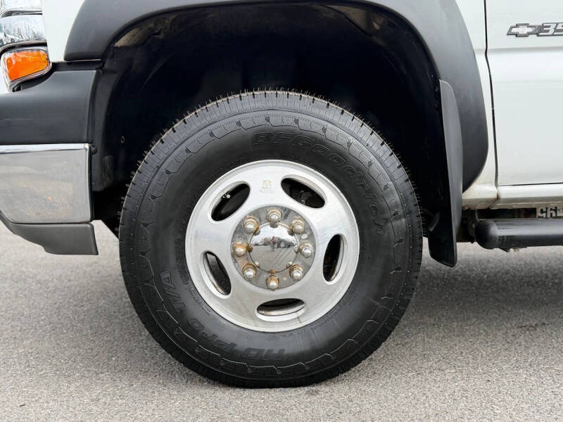 2002 Chevrolet Silverado 3500 LS