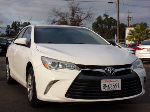 2017 Toyota Camry LE