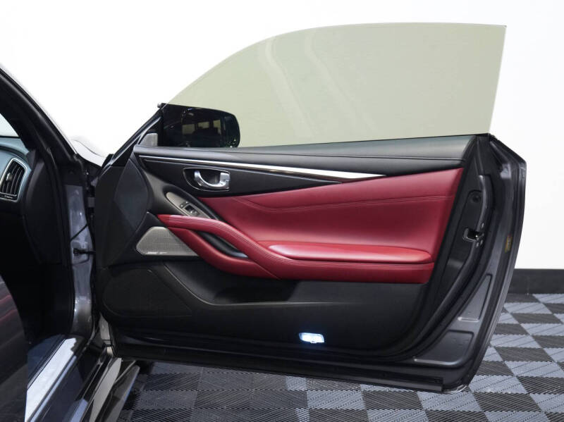 2019 Infiniti Q60 Red Sport 400