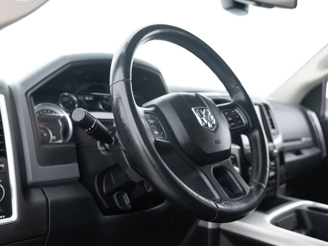 Used Car 2017 Ram 1500  Big Horn 4x4 4dr Crew Cab 5.5 Ft. Sb Pickup For Sale Under $25,000 In Coal City, Illinois