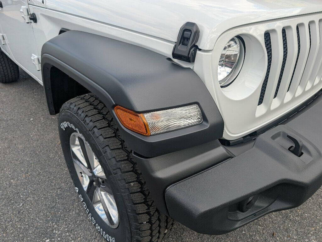 2023 Jeep Wrangler 41