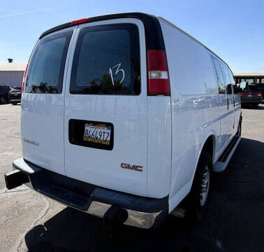 2017 GMC Savana 2500
