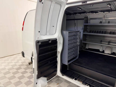 2021 Chevrolet Express 2500