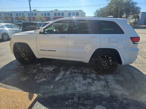 2020 Jeep Grand Cherokee Laredo